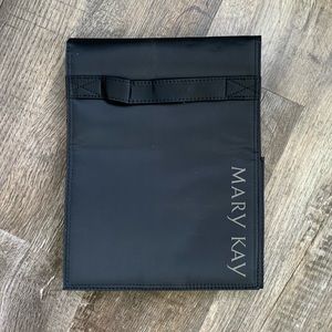 Mary Kay Hanging Cosmetic Bag - NEW